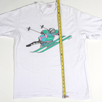 Vintage Skiing Cat Tee White L length