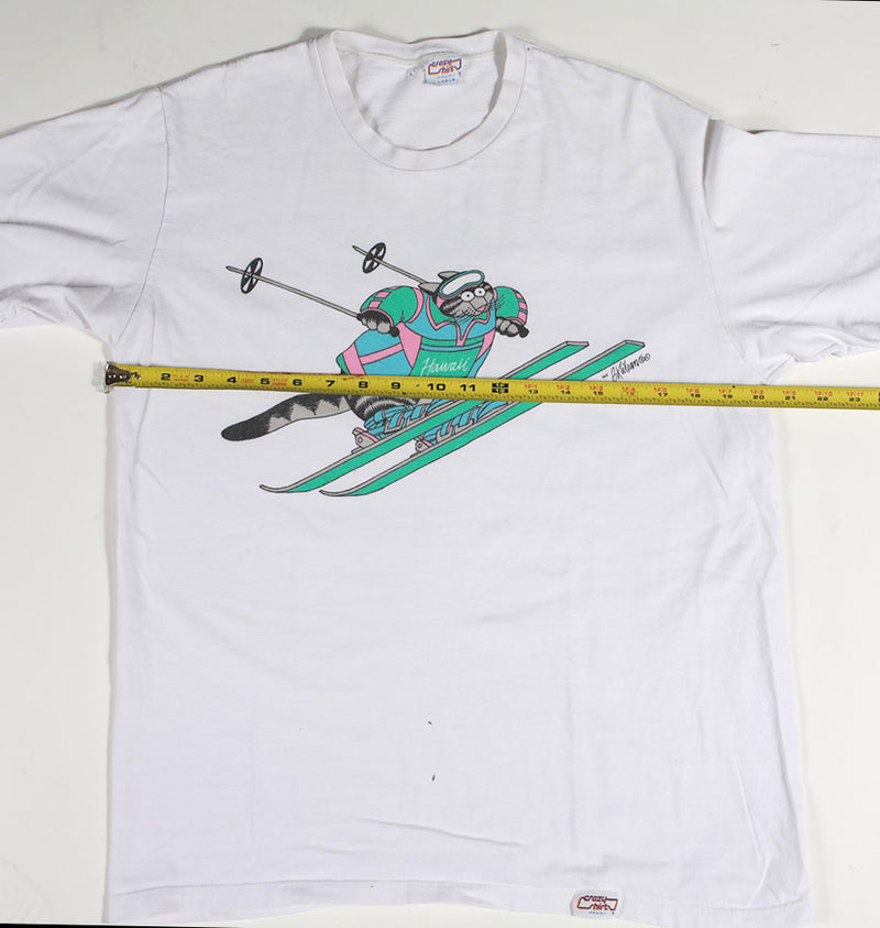 Vintage Skiing Cat Tee White L width