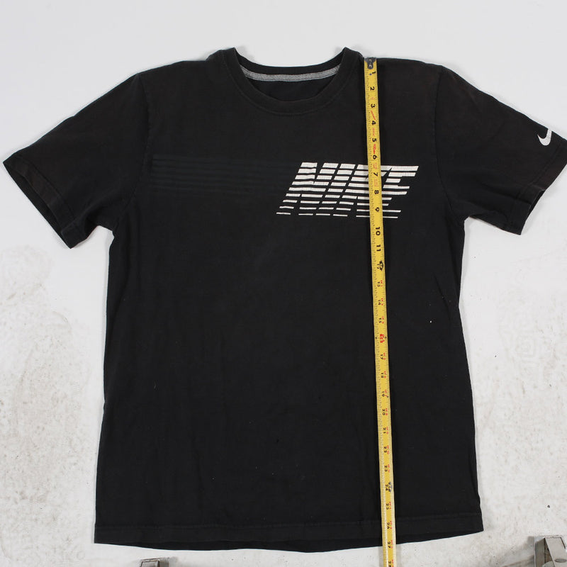 Vintage Nike Tee Black M Length