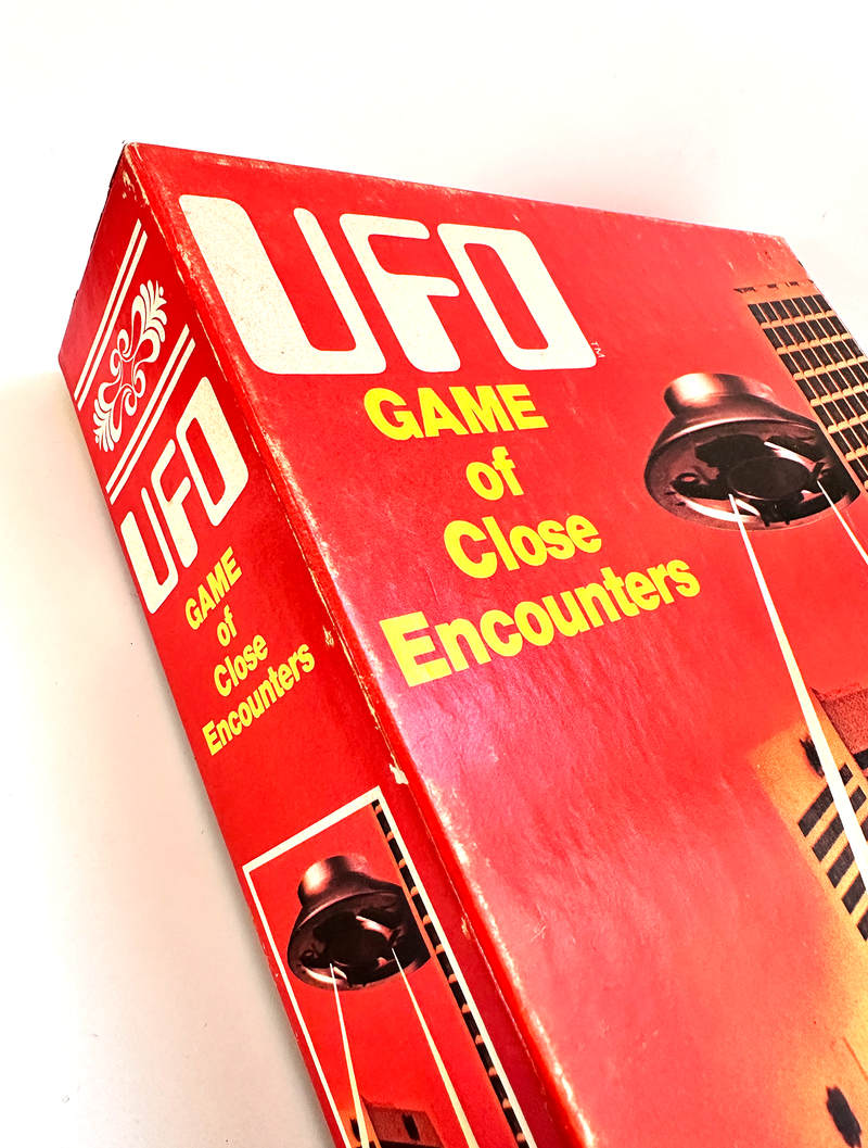 Vintage UFO Game of Close Encounters Board Game box detail